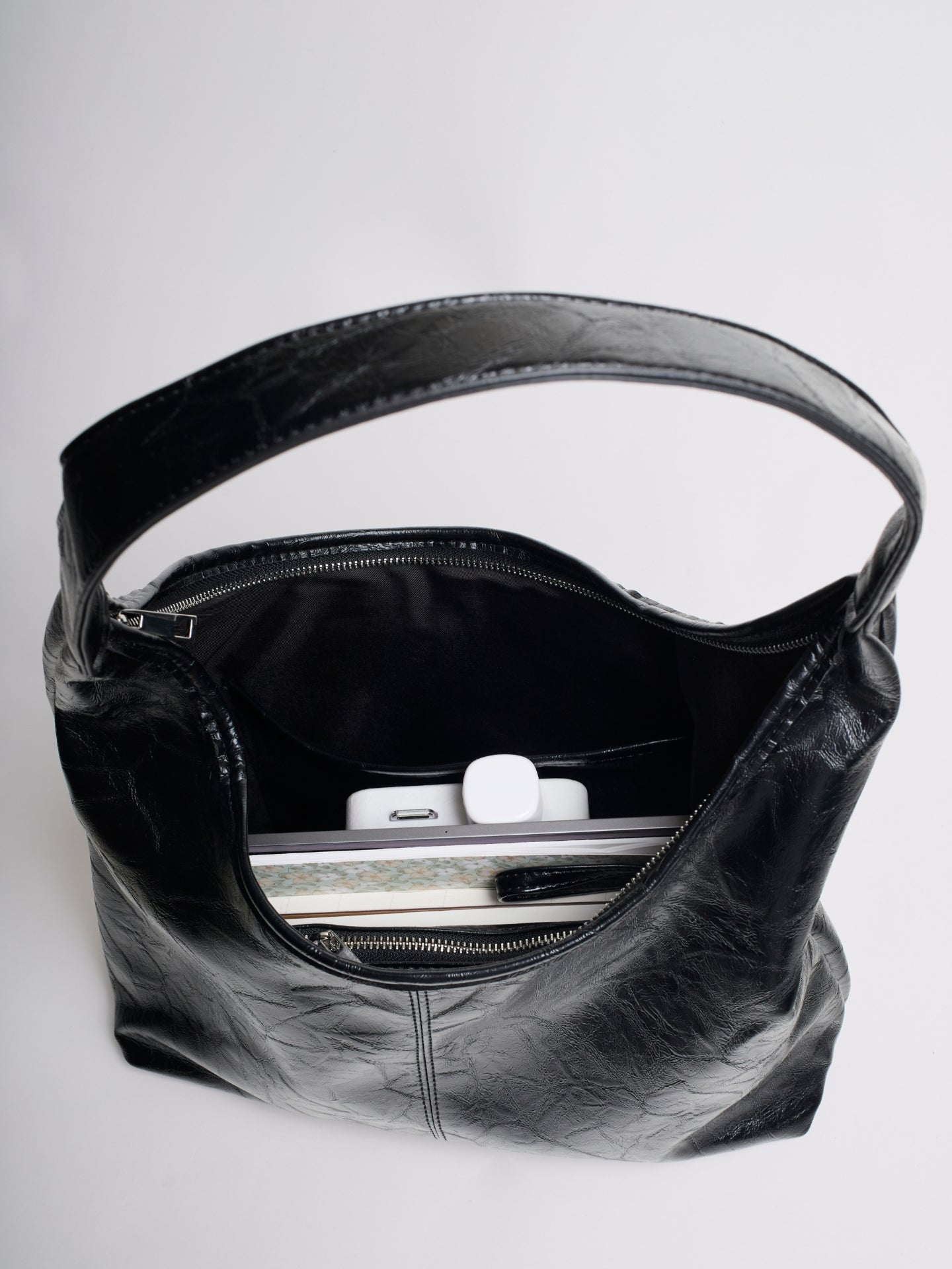 Scarlett Tote Bag aus Distressed-Leder